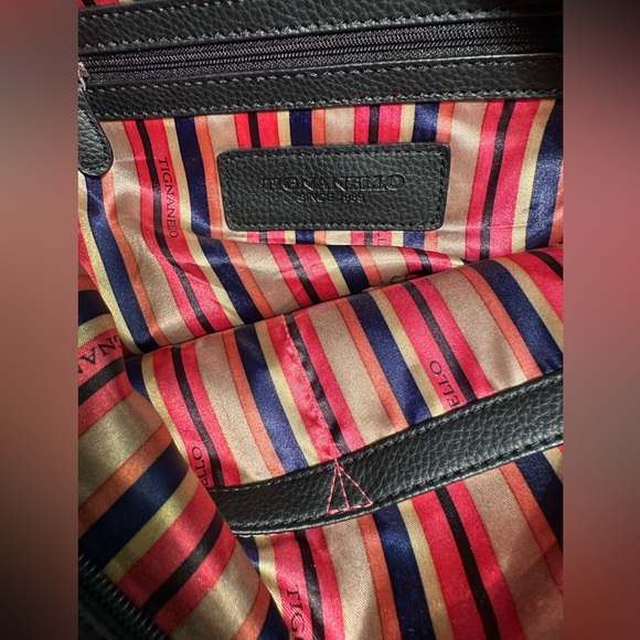 Black Pebbled Leather Tignanello Shoulder Bag - Picture 8 of 14